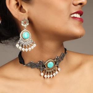 Parure de mariée bicolore turquoise avec collier ras-du-cou, collier à pendentif perle et boucles d'oreilles, style bohème, finition or antique, pour mariage, fiançailles, fête et anniversaire - Product Image 4