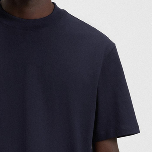 Camiseta Casual de Moda Urbana para Hombre con Diseño de Logotipo Personalizado, Color Sólido, Material de Alta Calidad y Mangas Cortas - Product Image 4