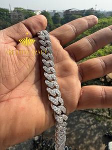 Bracelet chaîne cubaine sertie de diamants ronds en moissanite VVS de haute qualité, pour homme, en argent 925, 12 mm, pour les soirées hip-hop. - Product Image 5