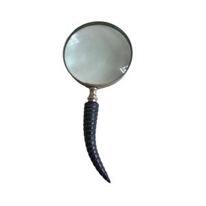 Lupa de latón macizo estilo vintage con mango de nácar, lector de mano para lectura, pasatiempos y accesorio de escritorio - Product Image 5