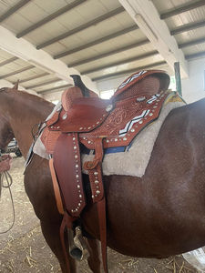 Selle de cheval de randonnée en cuir véritable de qualité supérieure fabriquée à la main disponible aux prix de gros en vrac - Product Image 2