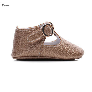 Chaussures pour bébé fille en cuir texturé métallisé, à bride, semelle souple, confortables pour les premiers pas des nourrissons et des tout-petits - Product Image 5