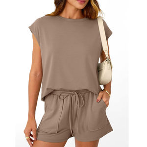 Conjuntos de dos piezas de color sólido para mujer, ropa informal de última moda, hechos de algodón, conjuntos de camiseta y pantalones cortos para mujer, precio al por mayor. - Product Image 1