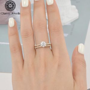 Bague de fiançailles classique pour femme Charm_Jewells en or massif 18 carats plaqué or rose avec moissanite ronde sertie à griffes - Product Image 4