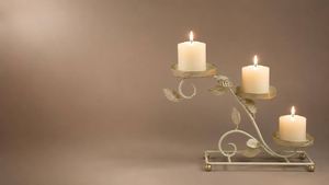 Candelabro y Soporte de Hierro Rústico Antiguo, Hecho a Mano, Duradero, Decorativo para el Hogar, Jardín, Bodas y Eventos - Product Image 2