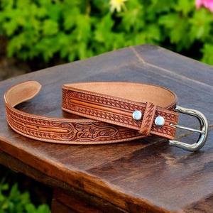 Cinturones y Accesorios de Cuero Genuino al Por Mayor para Hombre, Ideales para Regalo, Diseños Duraderos Hechos en India - Product Image 6