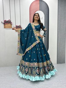 Magnifique Lahenga Choli de soirée et de mariage, en tissu de pure soie Vichitra, personnalisé, inspiré de Bollywood, prêt pour le tapis rouge et la rampe, au design tendance. - Product Image 6