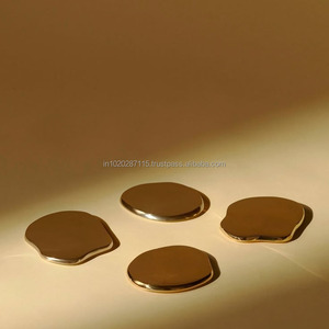 Posavasos de metal con diseño floral en relieve para mesa de comedor de lujo real clásica Cocina Oficina café uso - Product Image 1