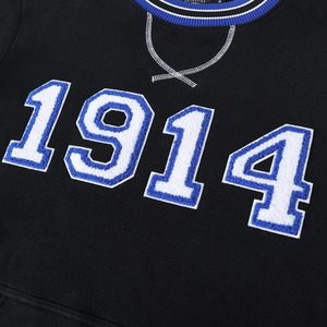 เสื้อสเวตเชิ้ตคอกลมสีดำลายปักตัวเลข 14 ของ Phi Beta Sigma พร้อมแถบสีขาว กระเป๋าหน้า ทรงปกติ สวมใส่สบาย - Product Image 4