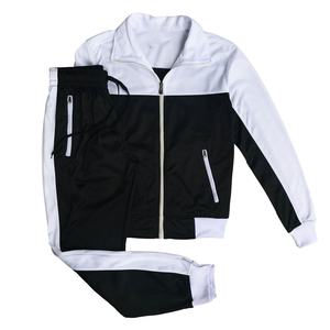 Survêtements à capuche pour femmes, style tendance, logo personnalisé, fabrication pakistanaise, séchage rapide, design 2 en 1, polyester/coton - Product Image 2