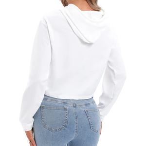 Hoodies crop top pour femme, design d'usine soigné, logo frontal, 100% coton molletonné, prix abordable, en vente, OEM - Product Image 3