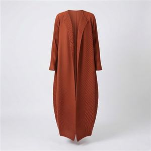 Abaya décontractée de haute qualité pour femmes, à manches longues, à double boutonnage, plissée, col rabattu, nouvelle arrivée - Product Image 1