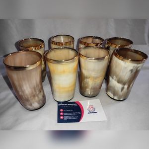 Verres à médoïde en corne naturelle de la série Warlord Hall, verre fini à la main à motifs uniques avec bordure en laiton, inspirés de la culture de l'Âge Noir - Product Image 3