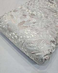 Tissu brodé malté, tissu en dentelle, tissu à sequins, tissu imprimé africain pour la confection de robes et de vêtements, fournisseur mondial pour les boutiques. - Product Image 3