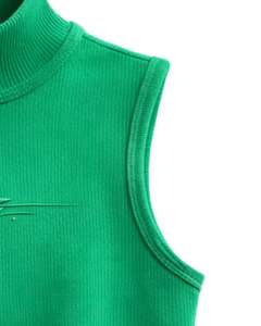 Camiseta sin mangas verde acanalada de cuello alto para mujer, personalizada con diseño en relieve de luna y estrella, sin mangas, de verano, fabricante personalizado - Product Image 2