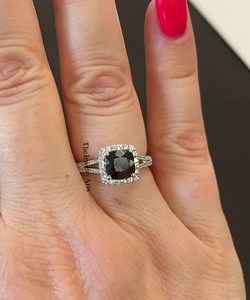 Anillo de Compromiso con Halo de Espinela Negra, Corte Cojín, con Gema Negra, para Mujer, Plata de Ley 925 - Product Image 4
