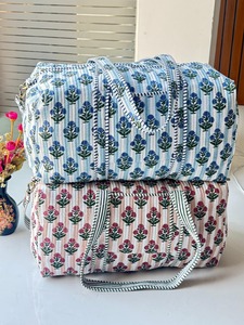 กระเป๋าผ้าฝ้ายลายดอกไม้สไตล์โบฮีเมียนแบบควิลท์ สำหรับเดินทางท่องเที่ยว พักค้างคืน หรือวันหยุด คุณภาพสูง - Product Image 3