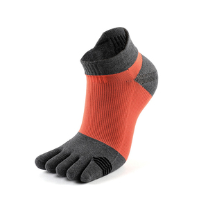 Chaussettes de sport pour hommes à 5 orteils en coton, tricotées, respirantes, avec soutien, rouge et gris, pour le printemps - Product Image 1