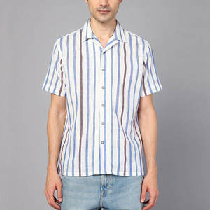 Chemises décontractées pour hommes à col cubain personnalisables avec étiquette privée, meilleur matériau avec fermeture à boutons en corne - Product Image 1