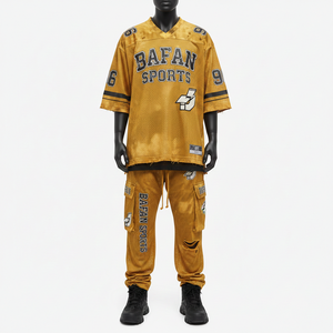 Ensemble haut et bas en jersey et pantalon en polyester premium pour homme, 200 GSM, respirant, couleur moutarde, streetwear, avec logo personnalisé, 2 pièces. - Product Image 1