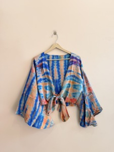 Top sin mangas de lino bohemio con estampado tie-dye para mujer, cuello halter, ajuste holgado, transpirable, con patrón a rayas, para primavera y verano, con lazo. - Product Image 3