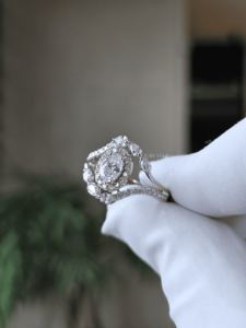 Oval Cut Lab Grown Diamond Halo <b>Ring</b> 0.90 Ct Gold <b>Split</b> Shank Floral Cluster Engagement Anniversary Fine Jewelry for Women - Product Image 4