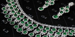 El Trusure MAX es una máquina de detección de diamantes cultivados en laboratorio de alto rendimiento, diseñada para una autenticación rápida de CVD y HPHT. - Product Image 4