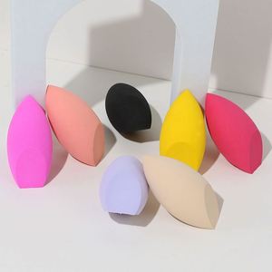 Éponge de Maquillage Beauté Multi-Usages (Sèche et Humide) pour Fond de Teint, Anti-cernes, Fard à Joues et Poudre – Éponges Multicolores - Product Image 2