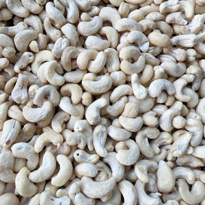 Noix de cajou brutes de haute qualité en gros, WW180, WW240, WW320, LP, WS, exportées vers les États-Unis, l'UE et le Moyen-Orient - Product Image 1