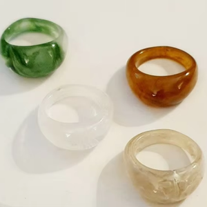 Bague en résine acrylique de qualité supérieure, couleur personnalisée, bijoux tendance pour filles et femmes, résine personnalisée par GLOWIN FASHION - Product Image 1