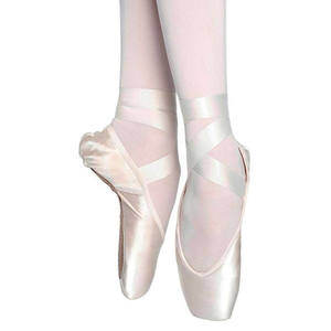 Chaussures de ballet professionnelles pliables en toile pour filles et femmes, en cuir verni, personnalisées OEM, de haute qualité, extensibles, vente en gros - Product Image 2