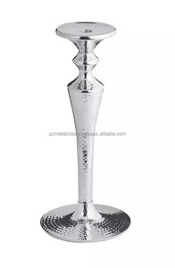 Bougeoir noir mat avec design effilé en or cire de paraffine argentée décoration de la maison bougeoirs - Product Image 3