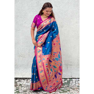 Sari de Seda Paithani Azul Chandrakor Swan Yeola de Elite Weaves con Contraste Tejido en Zari, Ropa India y Pakistaní - Product Image 4