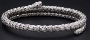 Collar de Serpiente de Plata de Ley 925 con Moissanita, Colgante Abierto con Corte Brillante Redondo para Mujer - Product Image 1