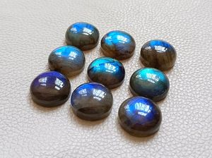 Cabochon de pierre précieuse naturelle en labradorite |   Pierre de labradorite de forme ronde à dos plat de 5 mm à 30 mm pour la fabrication de bijoux - Product Image 3