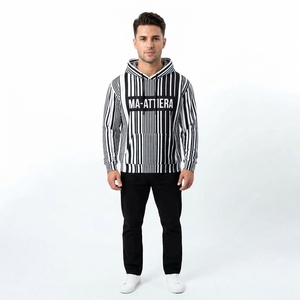 Sweat-shirt à capuche rayé noir et blanc pour homme avec imprimé graphique et poche kangourou, style streetwear décontracté - Product Image 1