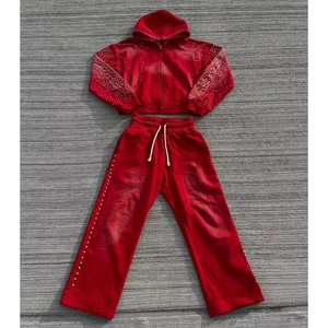 Ensemble de survêtement pour homme avec sweat à capuche imprimé personnalisé et pantalon de survêtement évasé orné de strass, idéal pour l'hiver - Product Image 1