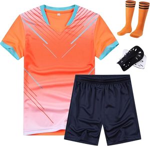 Ensemble de volley-ball pour hommes 100 % polyester, séchage rapide, design de haute qualité, très demandé, fabriqué au Pakistan. - Product Image 3