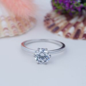 Bague de fiançailles de luxe en argent sterling 925 de haute qualité avec diamant brut rond à quatre griffes pour femme, plaquée rhodium et or - Product Image 6