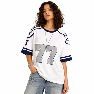 Vente en gros de t-shirts de football américain vintage pour femmes, personnalisés, à manches raglan surdimensionnées, hauts de sport, marque privée, streetwear - Product Image 1