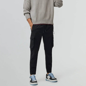 Último Diseño Pantalones Deportivos Negros Lavados para Hombre con Logotipo Personalizado, Pantalones Transpirables con Solapa en la Pierna y Cremalleras y Bolsillo Trasero - Product Image 4
