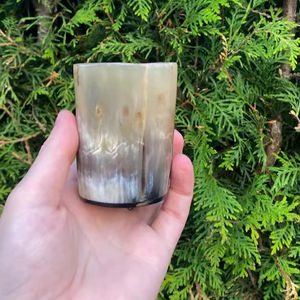 Verre à shot en corne de buffle naturelle, artisanal, style Agate OX/Buffalo Love, verres à bière, fabricant de verres en agate - Product Image 1