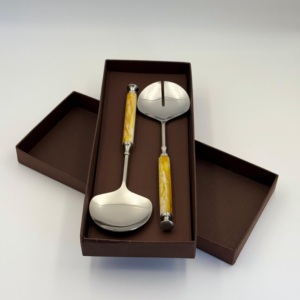 ชุดช้อนเสิร์ฟโลหะสแตนเลสพร้อมด้ามจับเรซิ่น ชุดอุปกรณ์เสิร์ฟสลัดโลหะคุณภาพพรีเมียม ขายดี - Product Image 6