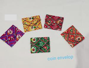 Bolsitas tradicionales para monedas en varios colores Lehriya Gotta Patti para bodas, pooja, regalos, recuerdos de fiestas indias - Product Image 4