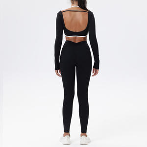 Ensemble de yoga personnalisé avec logo pour jeunes femmes, style populaire, vêtements de sport et de fitness, ensemble de yoga en tissu hautement élastique pour la salle de sport - Product Image 1