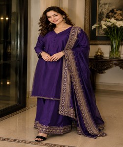 Salwar Kameez en soie violette avec dupatta brodée, tenue ethnique pour femmes, pour mariage et fêtes, style Inde Pakistan, MBL-DN-589 Hamia 85334 - Product Image 1