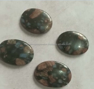 พลอยแท้คุณภาพสูง รูปทรงวงรี นีออน แอพเพทайท์ เจียระไนแบบคาโบชอง เรียบเนียน สำหรับฤดูร้อน รับรองโดย IGI จาก HARI OM CREATIONS - Product Image 5