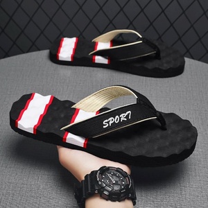 Tongs et claquettes tendance pour hommes, sandales décontractées d'été pour intérieur/extérieur, plage, avec semelle épaisse antidérapante en EVA - Product Image 3