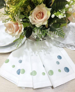 Serviettes de table en coton brodées sur mesure avec points, serviettes de table en tissu à ourlet festonné pour événements domestiques et mariages - Product Image 3