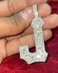 Pendentif Lettre J en Argent Sterling 925 Plaqué Rhodium avec Moissanite Diamant Rond VVS et Coupe Baguette, Bijoux Hip Hop - Product Image 3